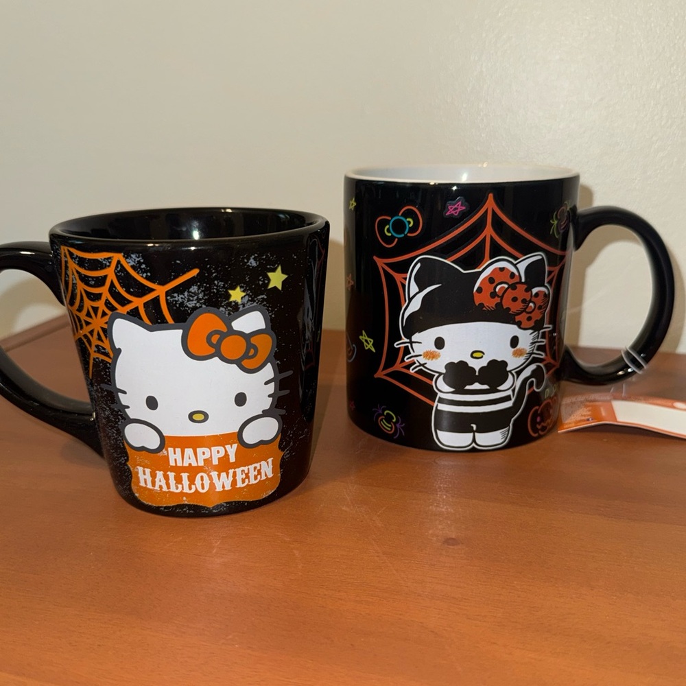 Set of 2 Hello Kitty Halloween Mugs